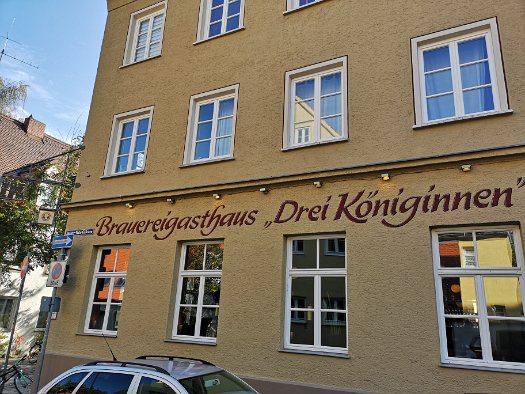 Drei Königinnen (1)