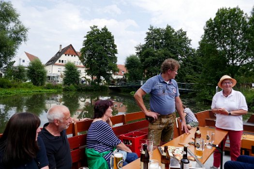 11 - Plättenfahrt auf der Vils mit Bierverkostung